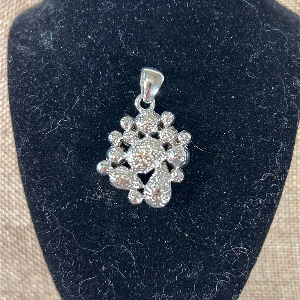 Multicolor Crystal Cluster Pendant Necklace - Women Jewelry - Picture 2 of 3